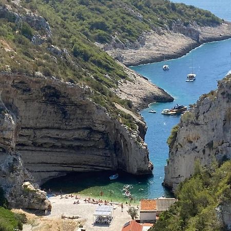 Holiday Home Stiniva Vis Exterior photo